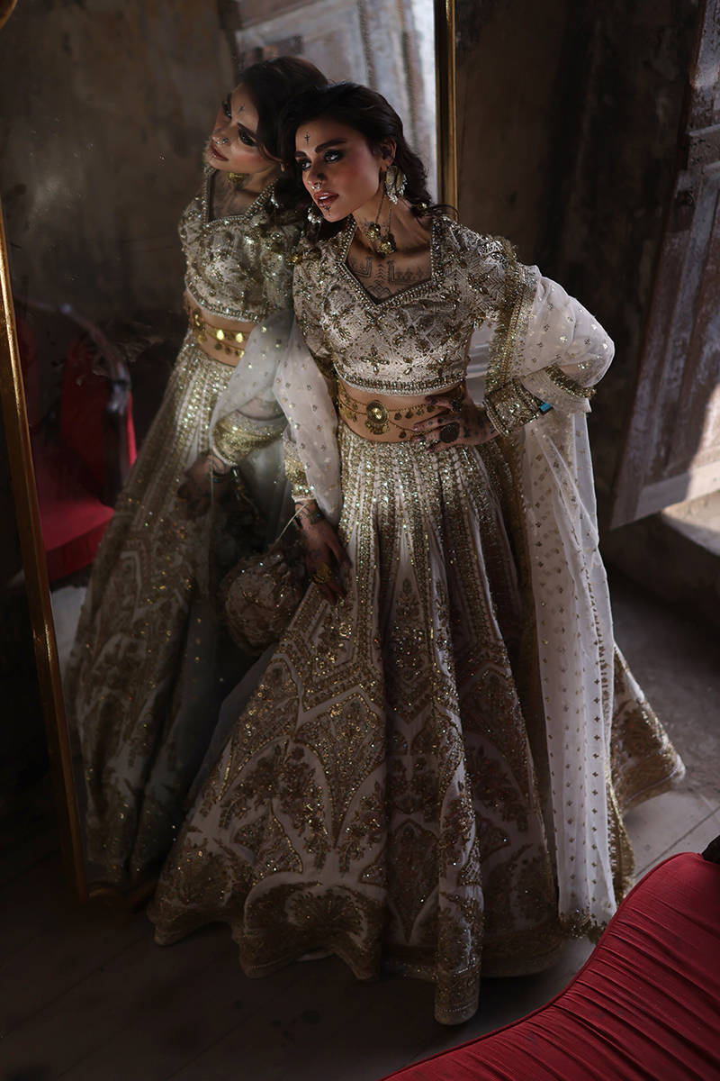 MNR Zarlish by محسن نويد رانجها (BIBBOJAAN FW-415)