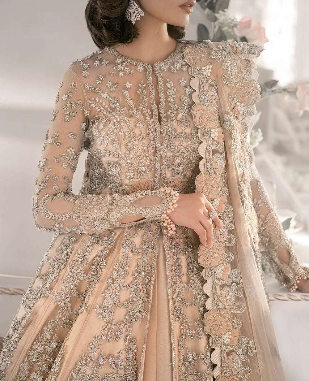 REPUBLIC Bridal Couture WOMENSWEAR (E-55)