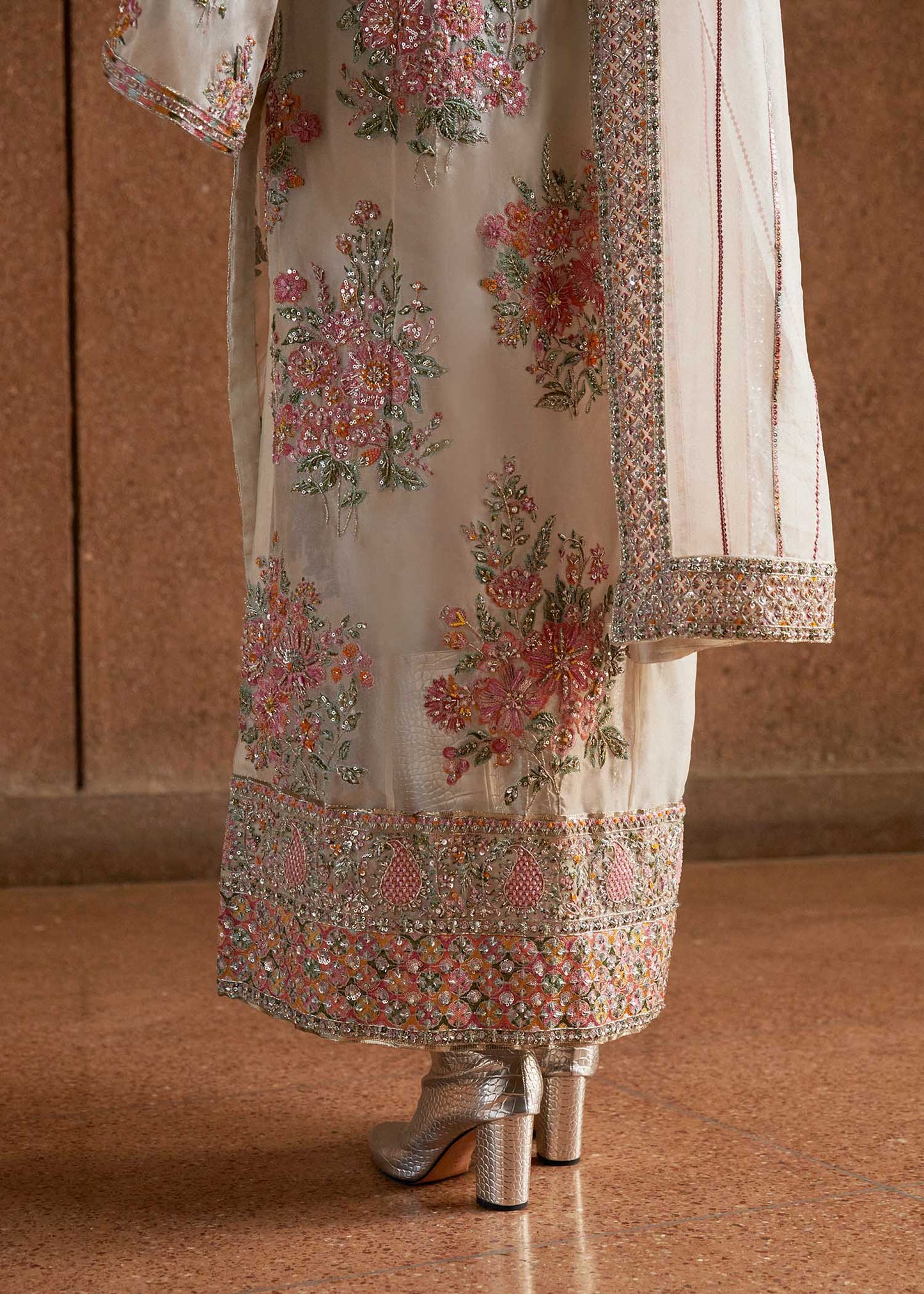 The Scent Laury – (Hussain Rehar by Euru)