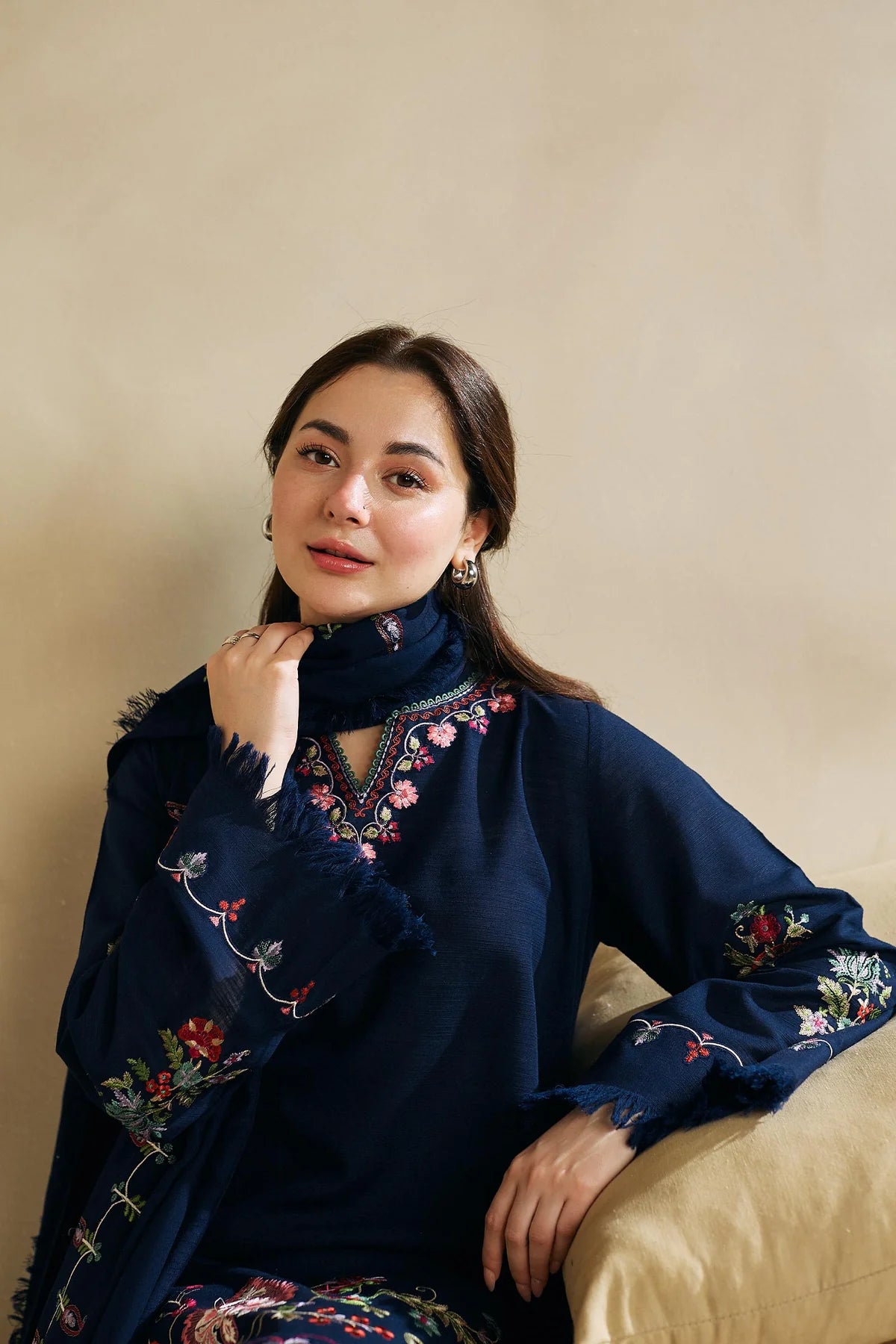 ZARA SHAHJAHAN (KARANDI ZW24-1B)
