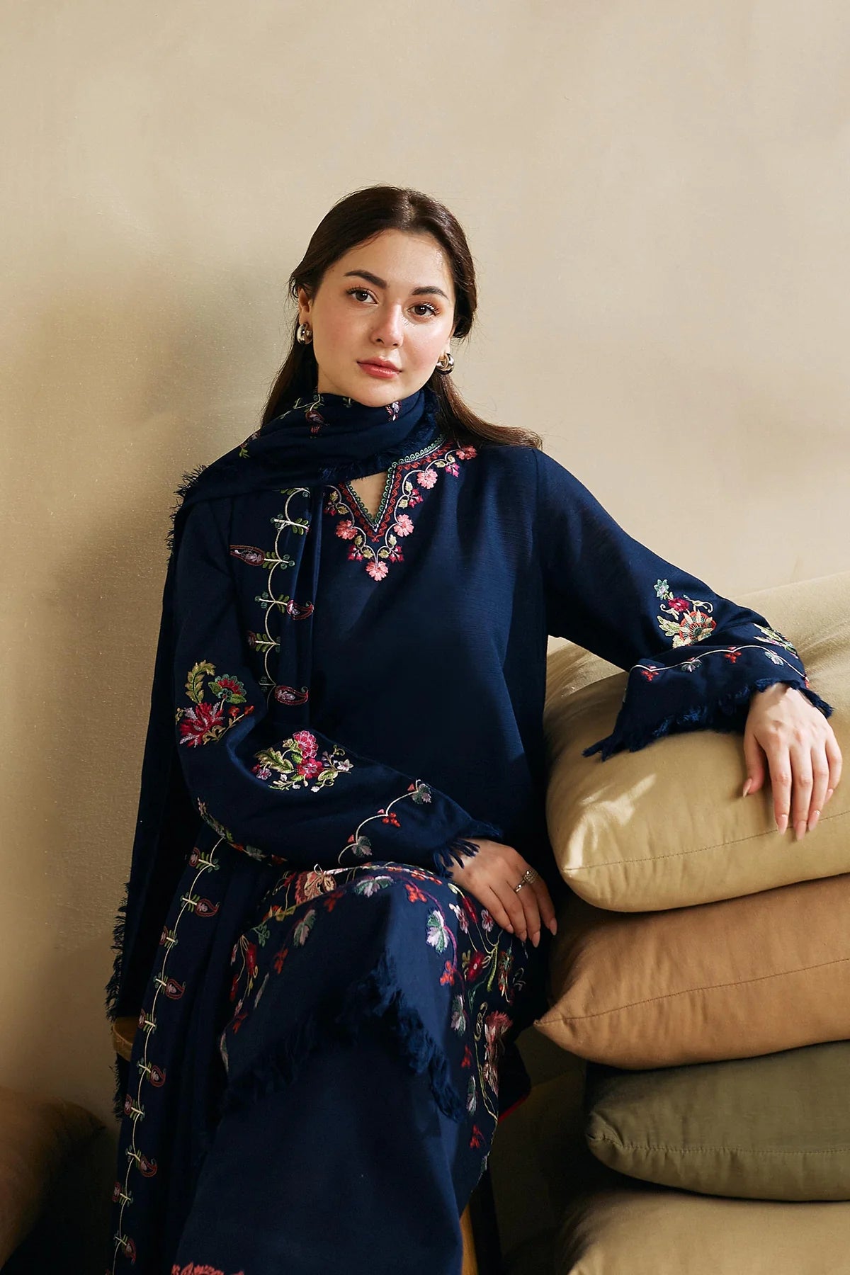 ZARA SHAHJAHAN (KARANDI ZW24-1B)