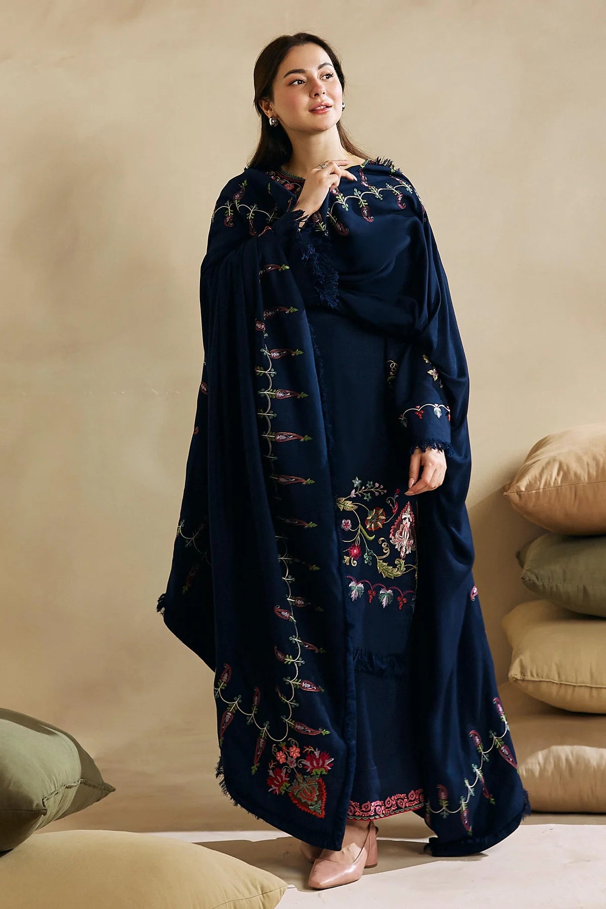 ZARA SHAHJAHAN (KARANDI ZW24-1B)