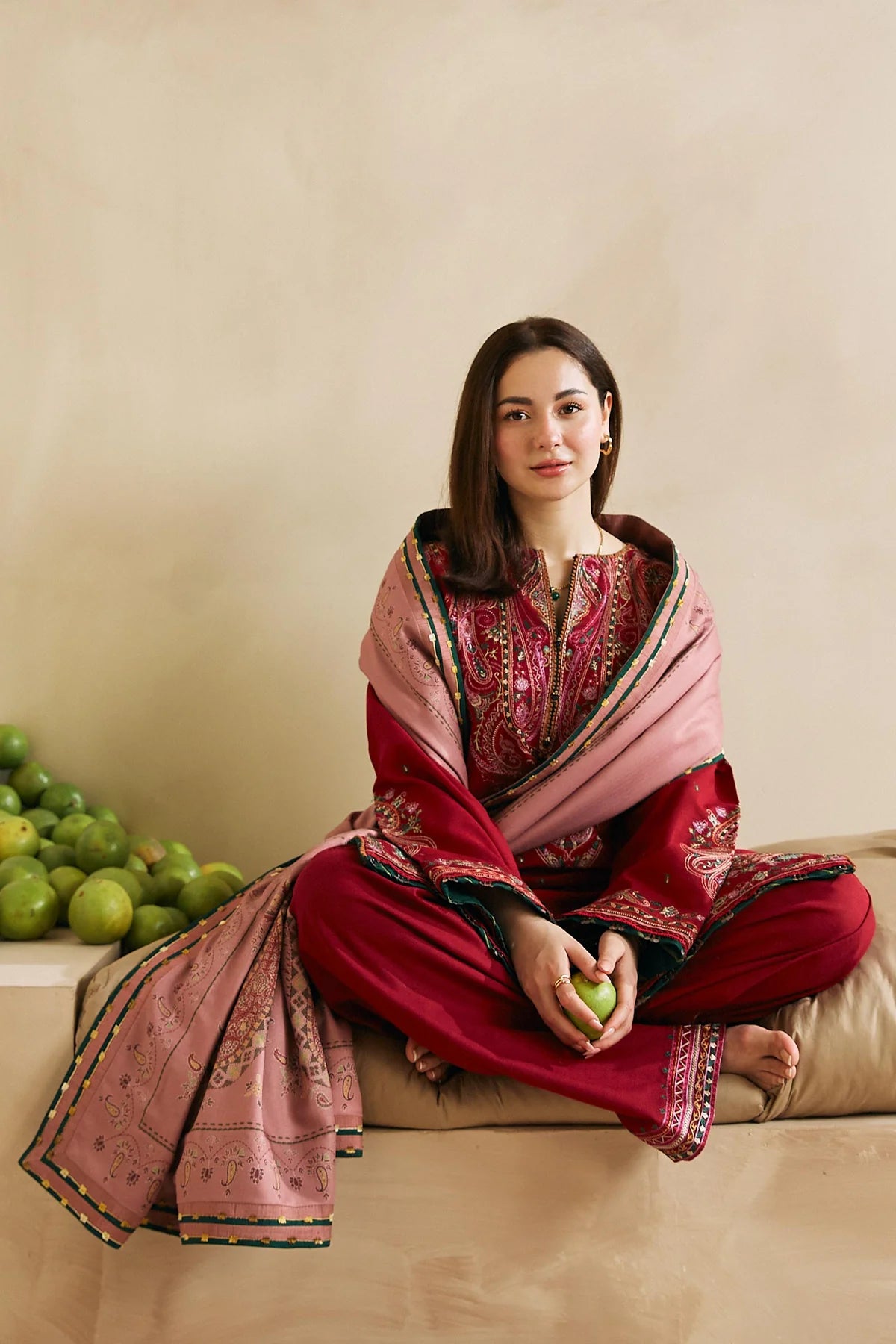 ZARA SHAHJAHAN KARANDI (ZW24-2B)