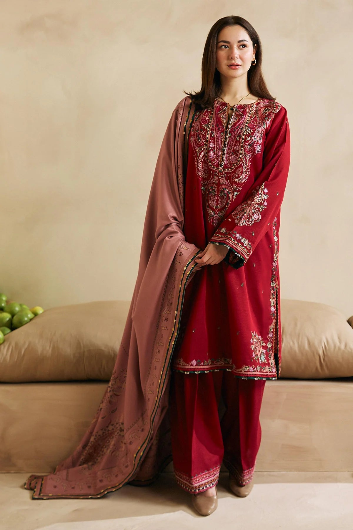 ZARA SHAHJAHAN KARANDI (ZW24-2B)