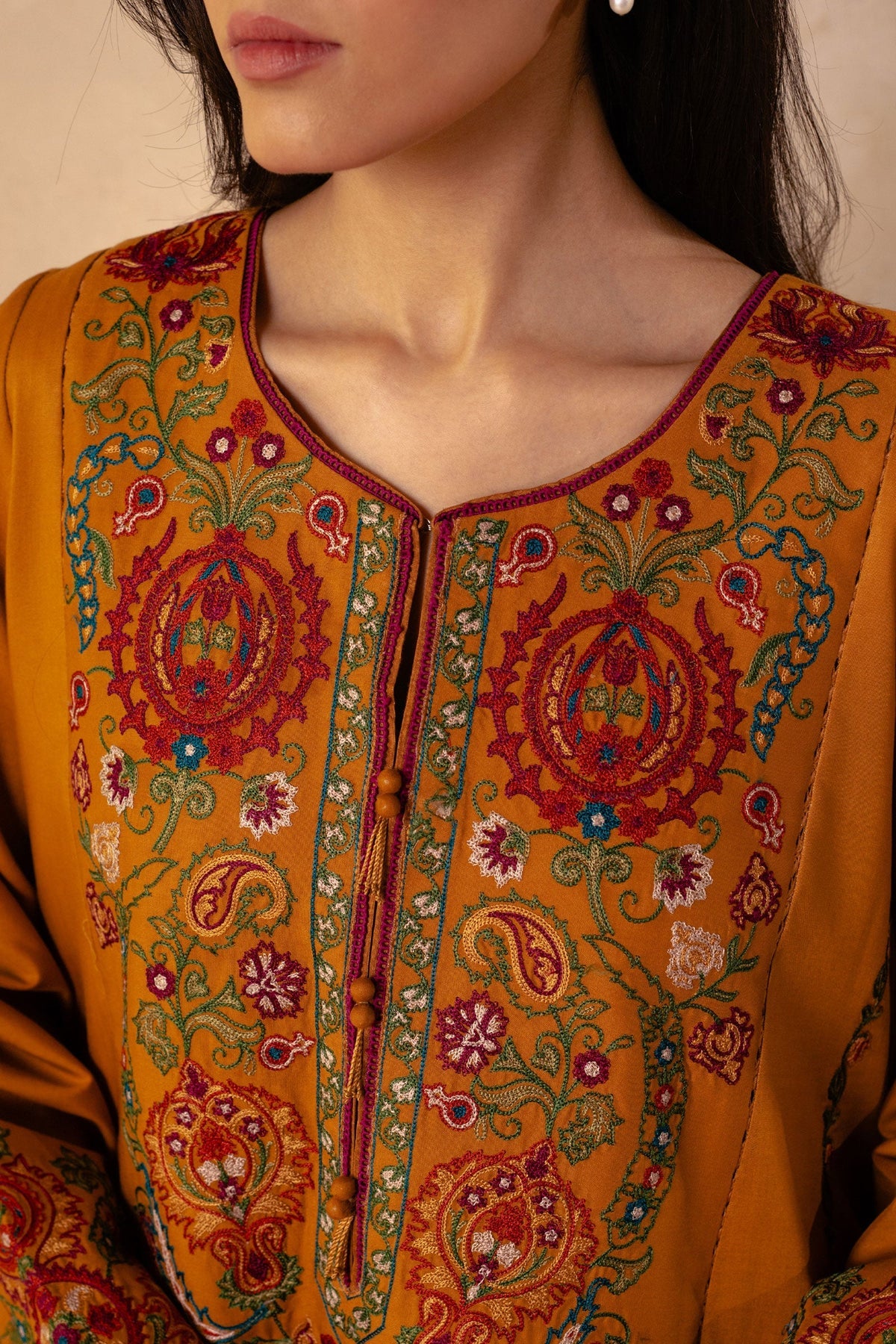 ZARA SHAHJAHAN KARANDI (ZW24-5A)