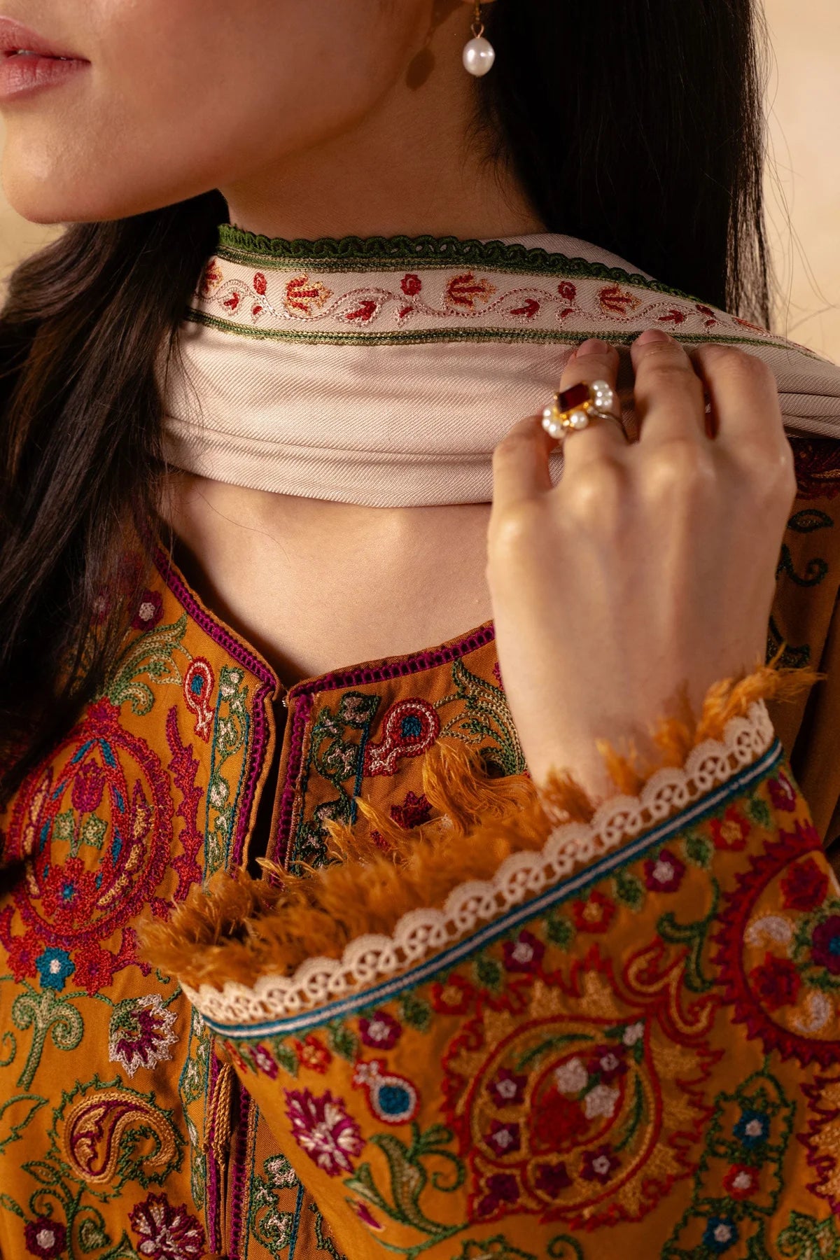 ZARA SHAHJAHAN KARANDI (ZW24-5A)