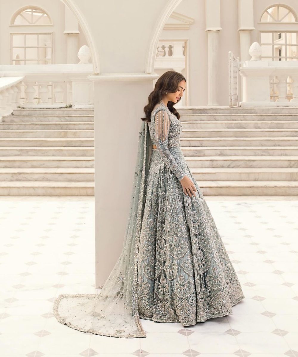 EK ERUM KHAN IRIS BRIDAL COUTURE (Minty Breeze)