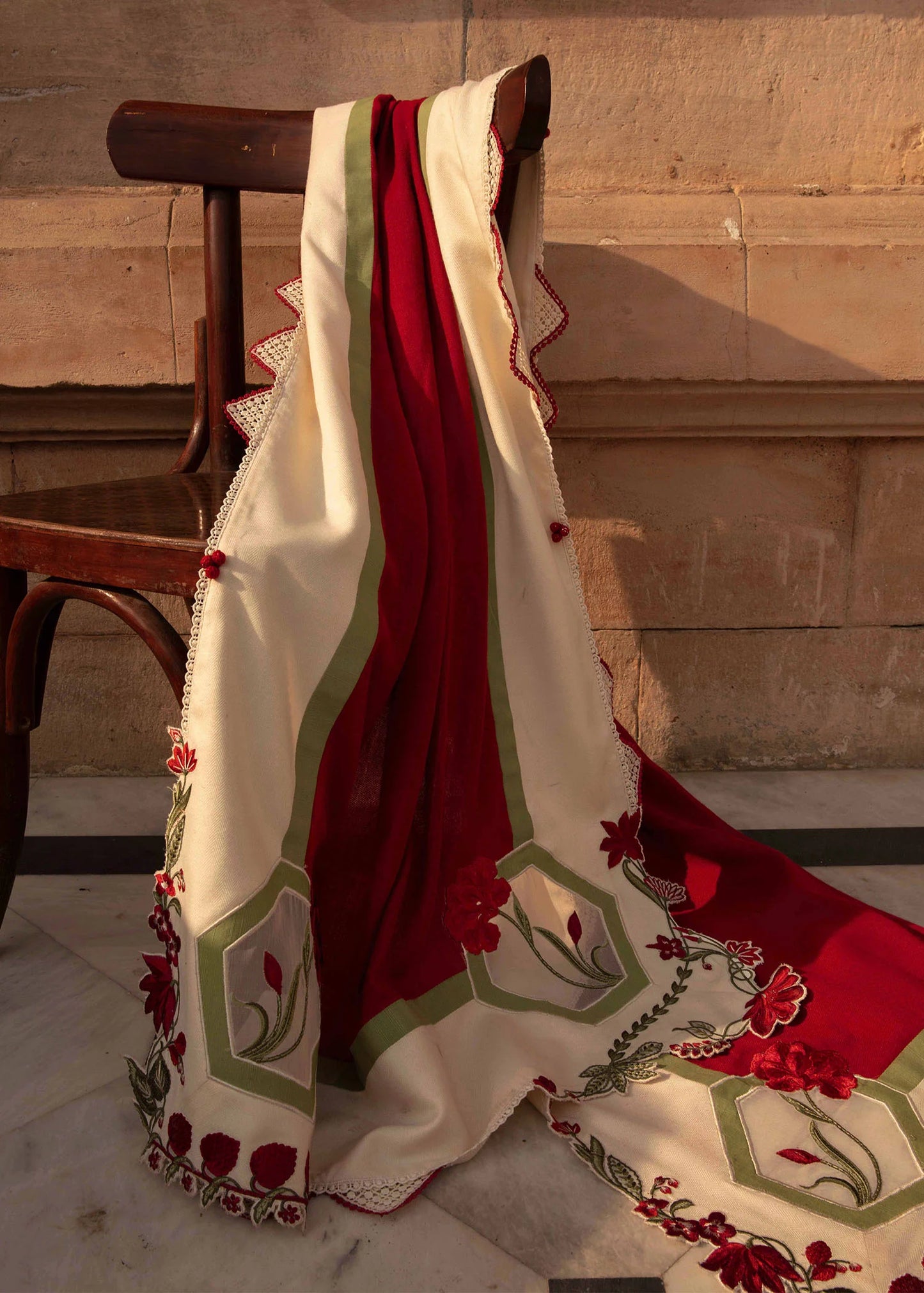 CRIMSON Lawn (Musafir 2025  WS-06)