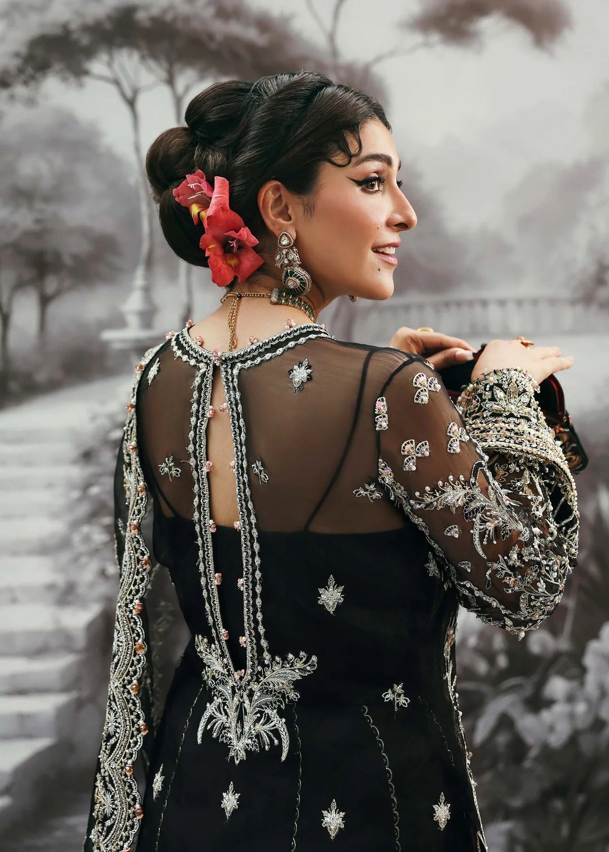 KANWAL MALIK (ماہی FESTIVE UNSTITCHED '25 Huriya)