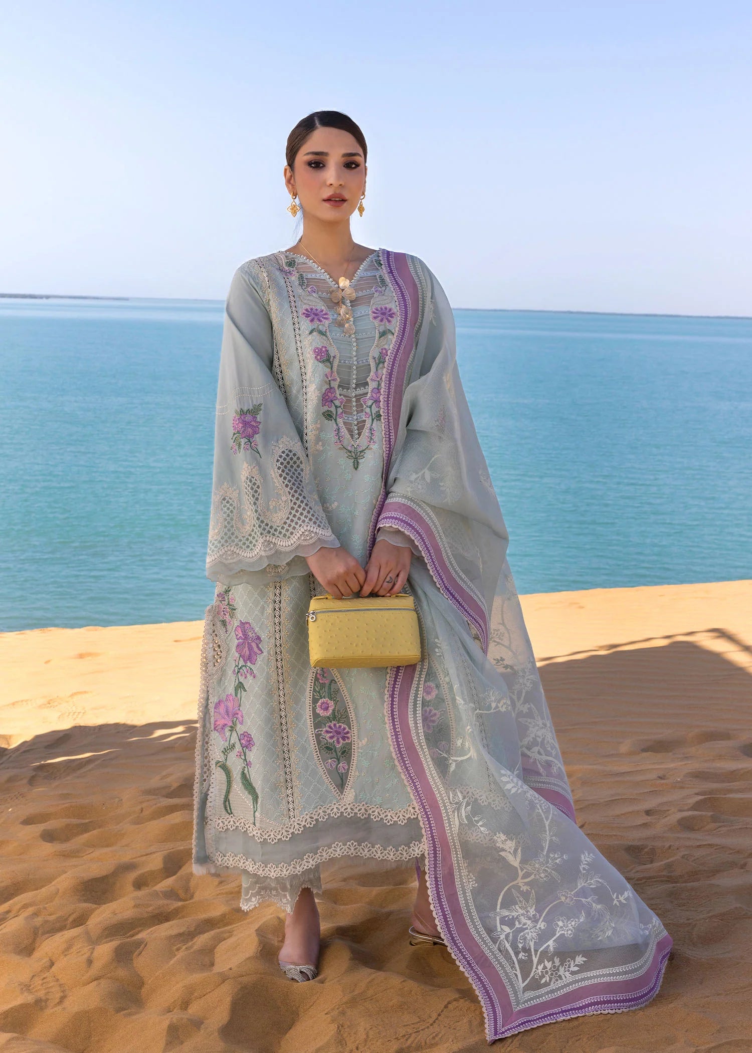 CRIMSON (A Handmade Tale 3 PCS  CFL-2A)