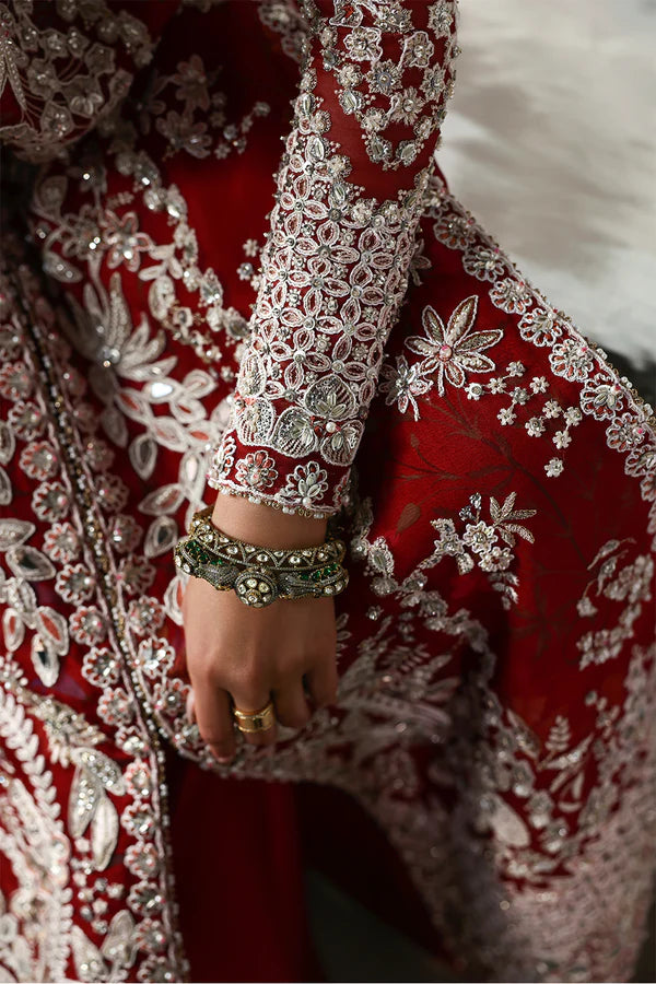 SORAYA (LUMENE WEDDING FESTIVE 25/26 SOLARA)