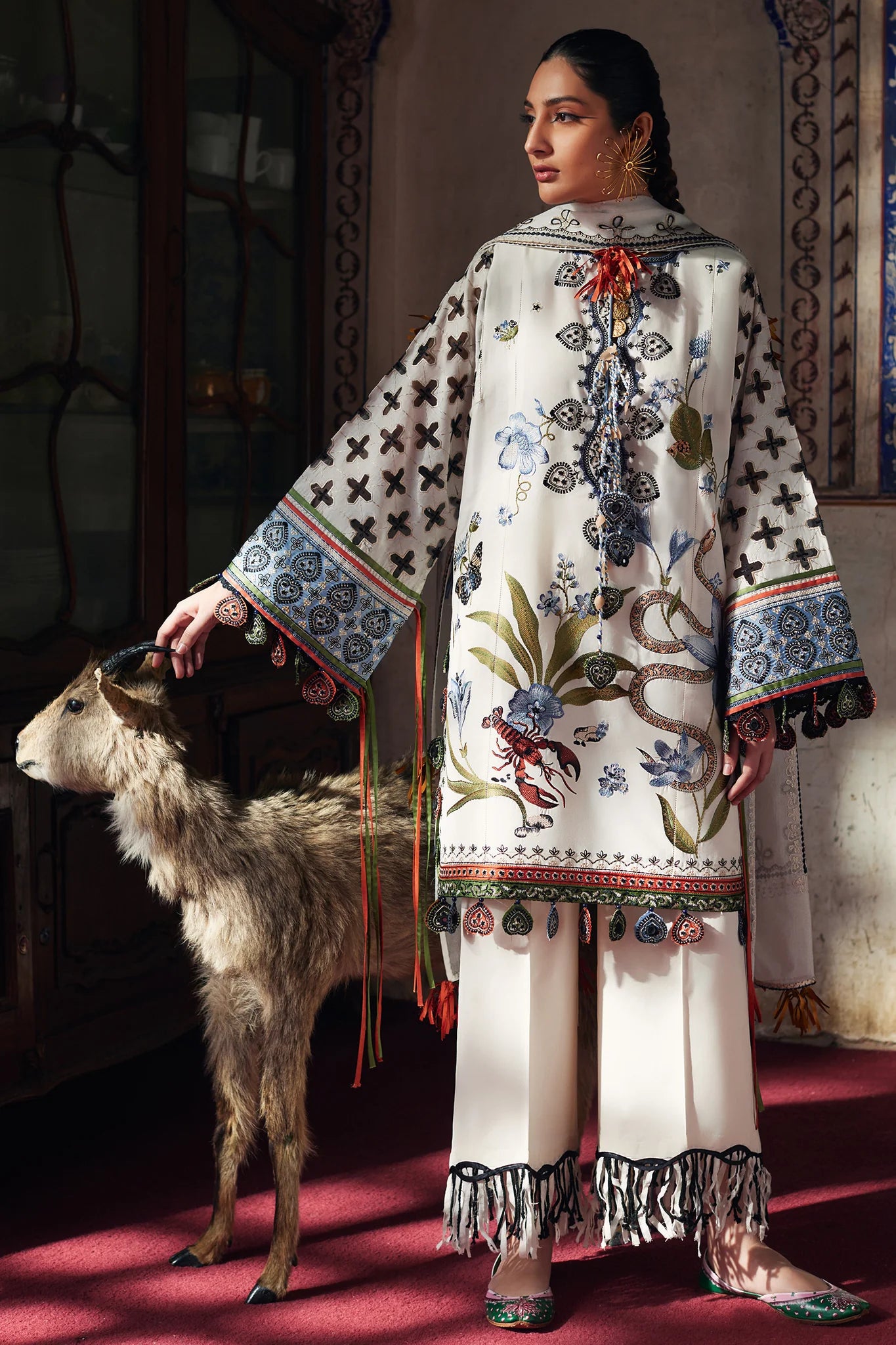 É LAUN (AZUREH B) (EL25-4 B) A A A L A A A LO)